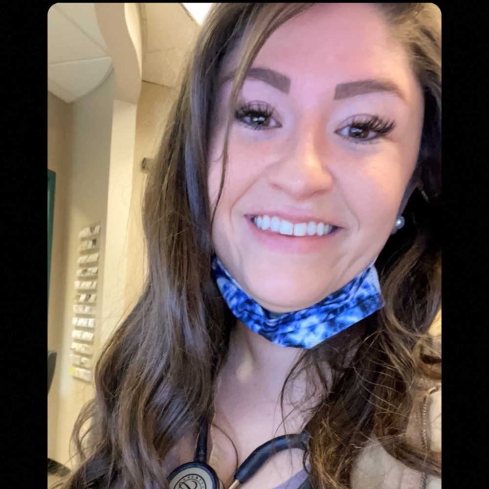 Meet your Posher, Kendra